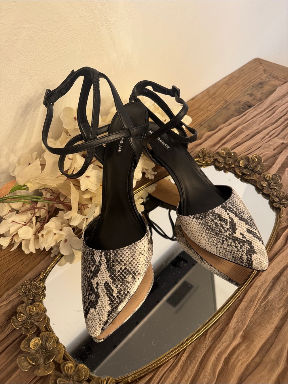 Antonio Melani Snake-Print Pointed stiletto pumps with Black Ankle Straps